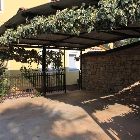 Апартаменты By The Sea - 6095 Умаг