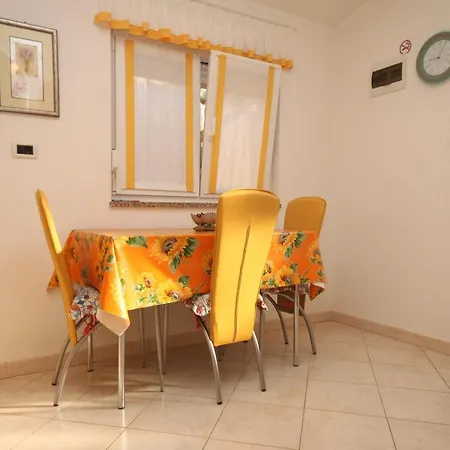 By The Sea - 6095 Apartman
